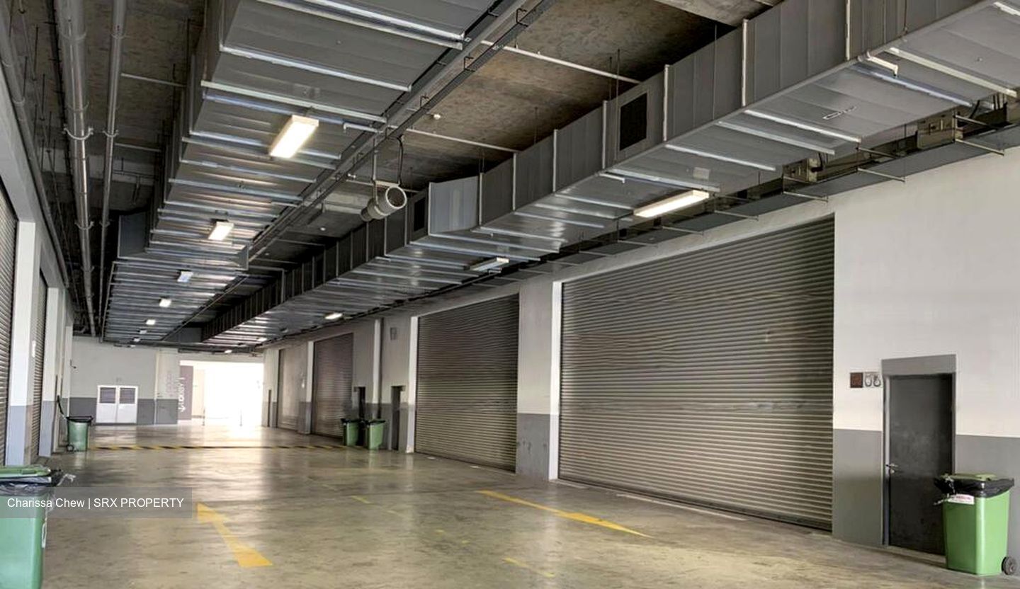 LINER (D22), Factory #497224361